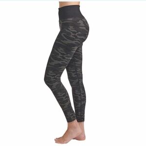 New Splendid Women's Black Camo Print Leggings